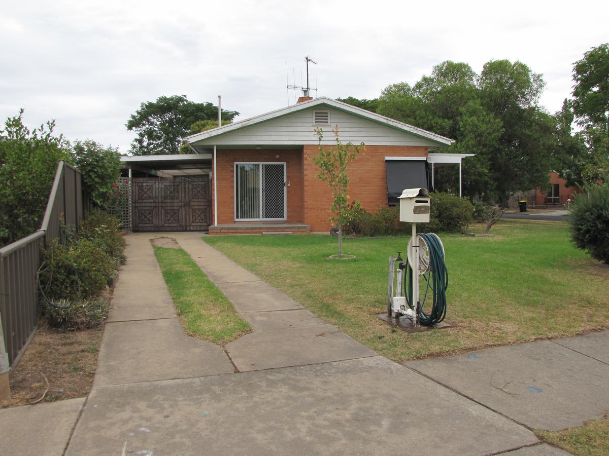 Clarke Street Villa Benalla Exterior photo